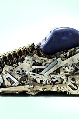 Naked Pic Of A Mechanical Calculator