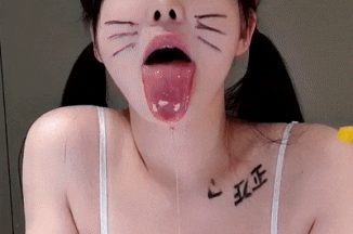 Asian Babe Cutie tongue out drool