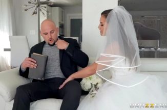Kelsi Monroe Sucks And Fucks Right Before Her Wedding.